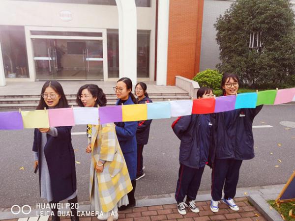 1128秀水中專人文系團(tuán)總支舉辦“團(tuán)知識(shí)燈謎會(huì)”主題團(tuán)日活動(dòng)-吳晶3_副本.jpg