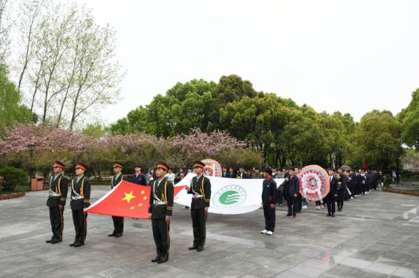 清明祭英烈_副本.jpg